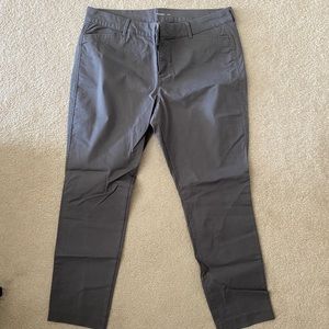 Old Navy pixie pants, grey